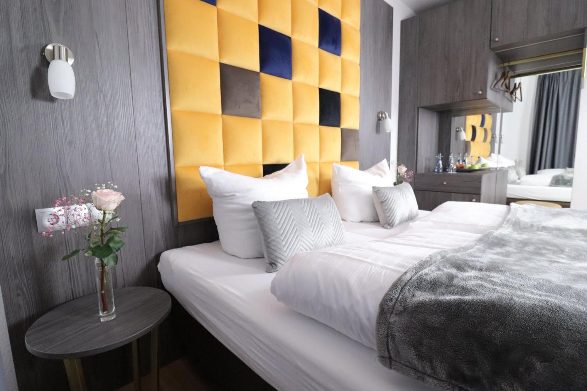 Hotel Kurparkblick باد بيرغزابيرن المظهر الخارجي الصورة