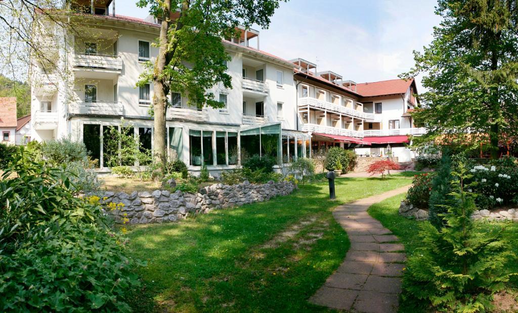 Hotel Kurparkblick باد بيرغزابيرن المظهر الخارجي الصورة